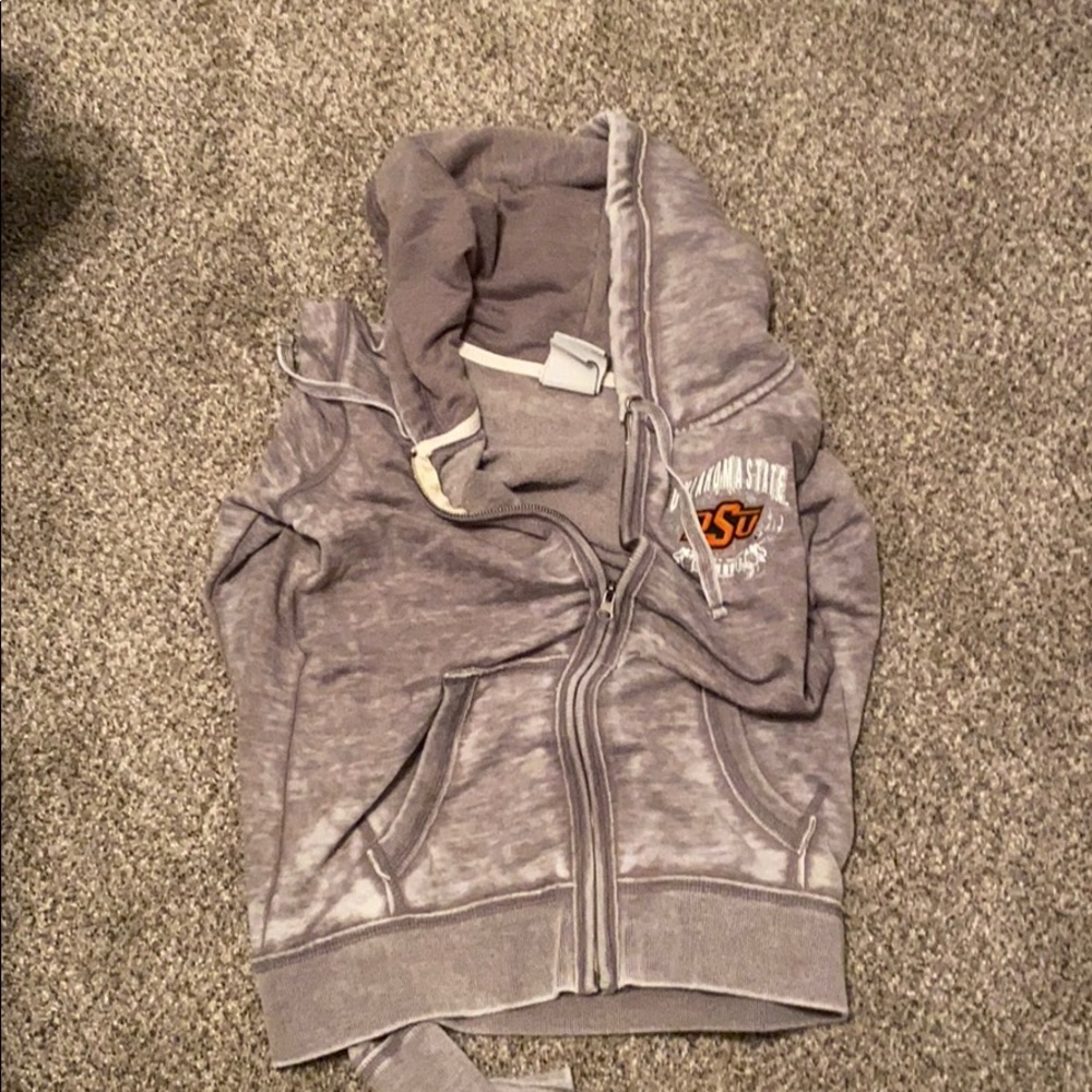 Grey sweatshirt